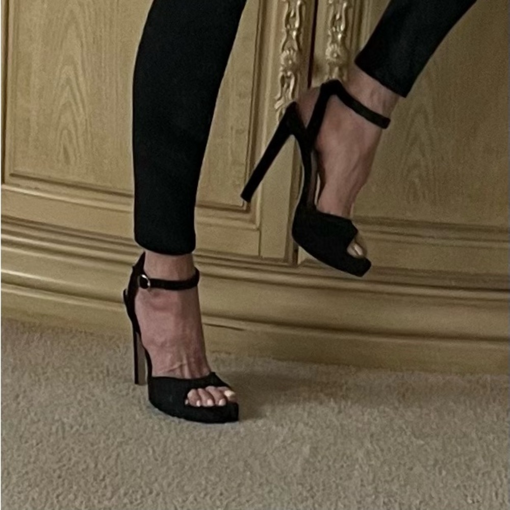 🔥♥️ NIB Steve Madden Black High Heel Suede Sandals - Picture 4 of 11